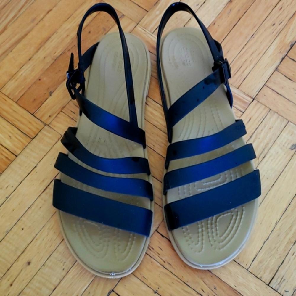 Iconic Crocs Comfort Sandals Size 7